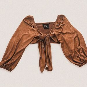 Blue Life x Revolve Bronze Metallic Fairycore Peasant Tie-Front Top – Boho M